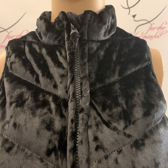 Zelos. Size Small. Quilted Lined Puffy Zip Front Vest. WTC - Picture 2 of 7